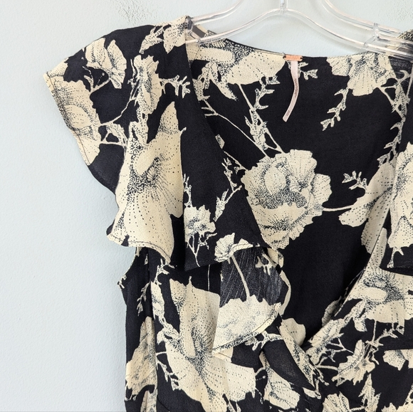 Free People XS Black & Cream Floral Print Flutter Sleeve Mini Wrap Dress - Picture 7 of 11